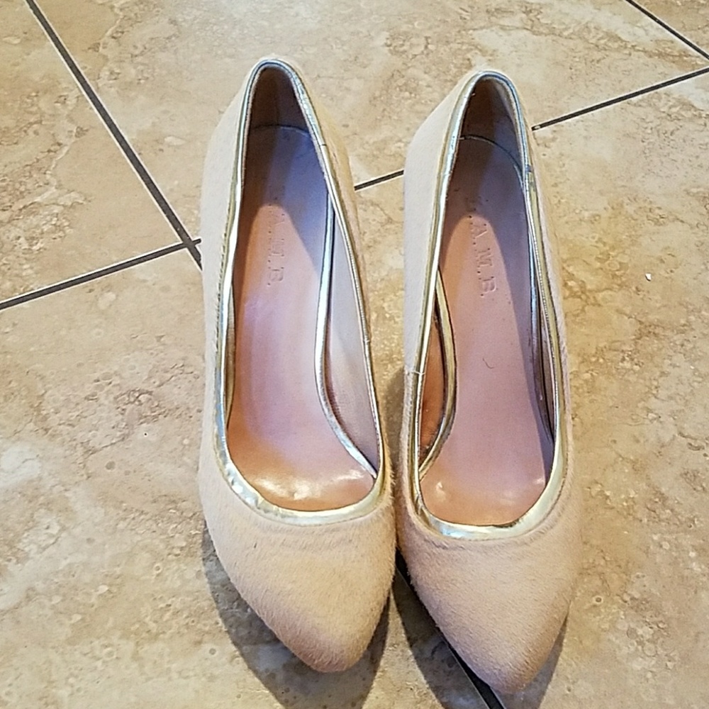 L.A.M.B. pumps/platforms